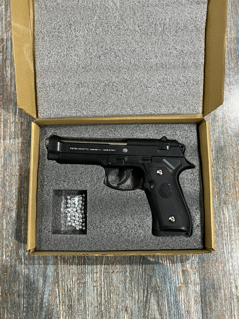M92 Beretta Airsoft Toy Gun (Black & Silver)